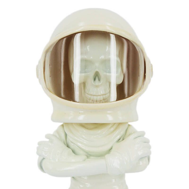 Yosuke Ueno x Mighty Jaxx - 8inch Negative Never Again Ivory close up