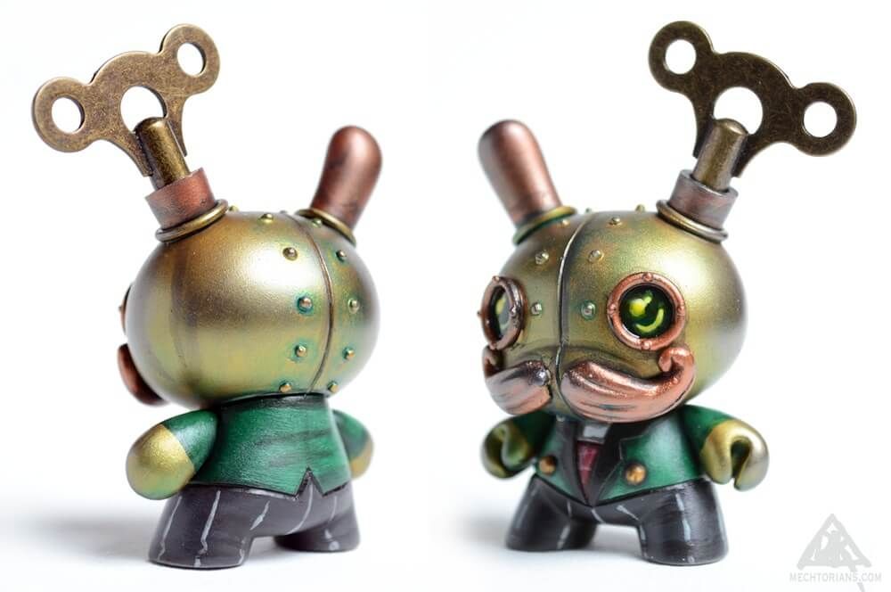Customised Mechtorian Dunny 2016 kidrobot DOktor A mechtorian big key