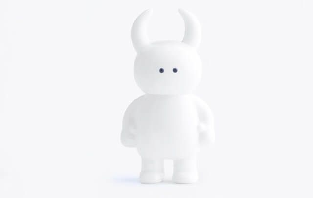 CLASSIC UAMOU white