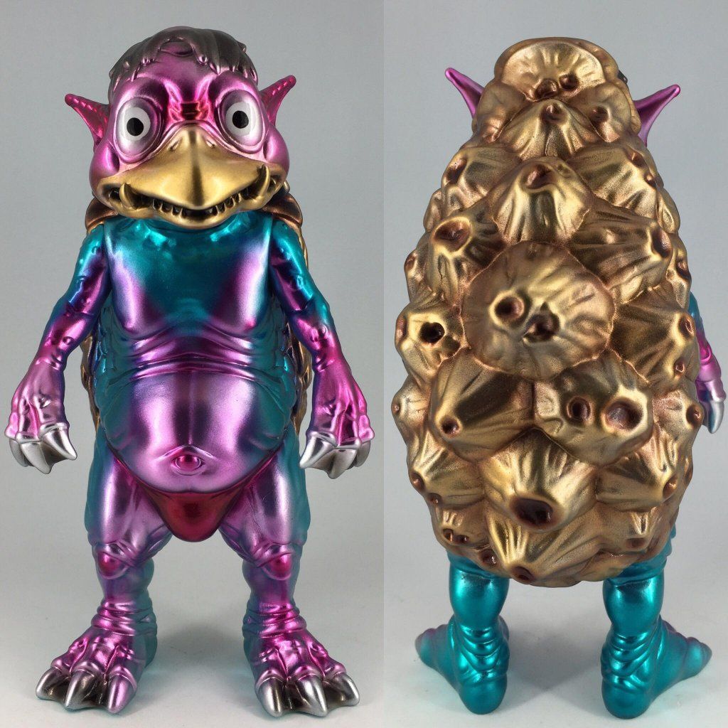 custom-cucimi-by-denver-tilotti-aka-good-life-toys-front-and-back