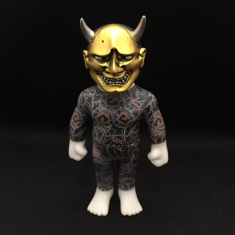 hannya-mask-irezumi-dokuro-man-gold-mask-sofubi-by-three-tides-tattoo