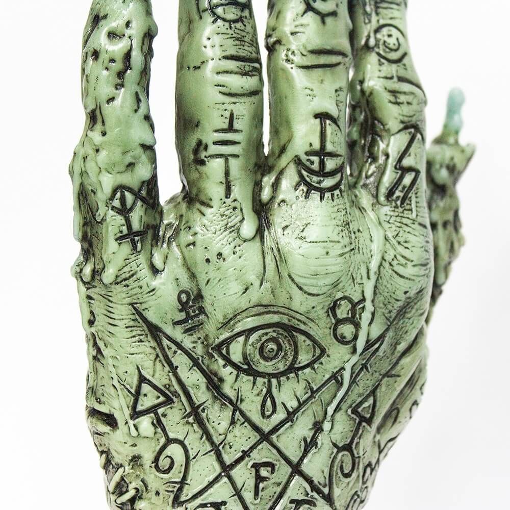 the-hand-of-glory-marble-edition-by-florian-bertmer-x-unbox-industires-close-up