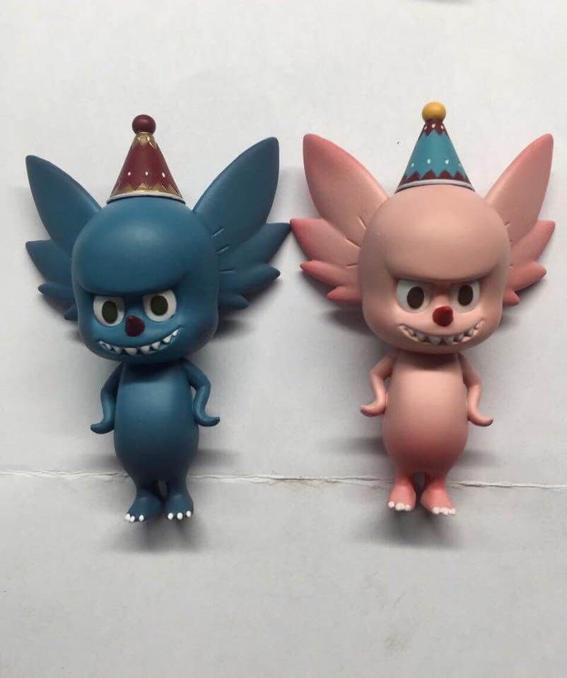 the-monster-mini-figure-by-kasing-lung-x-how2work-side