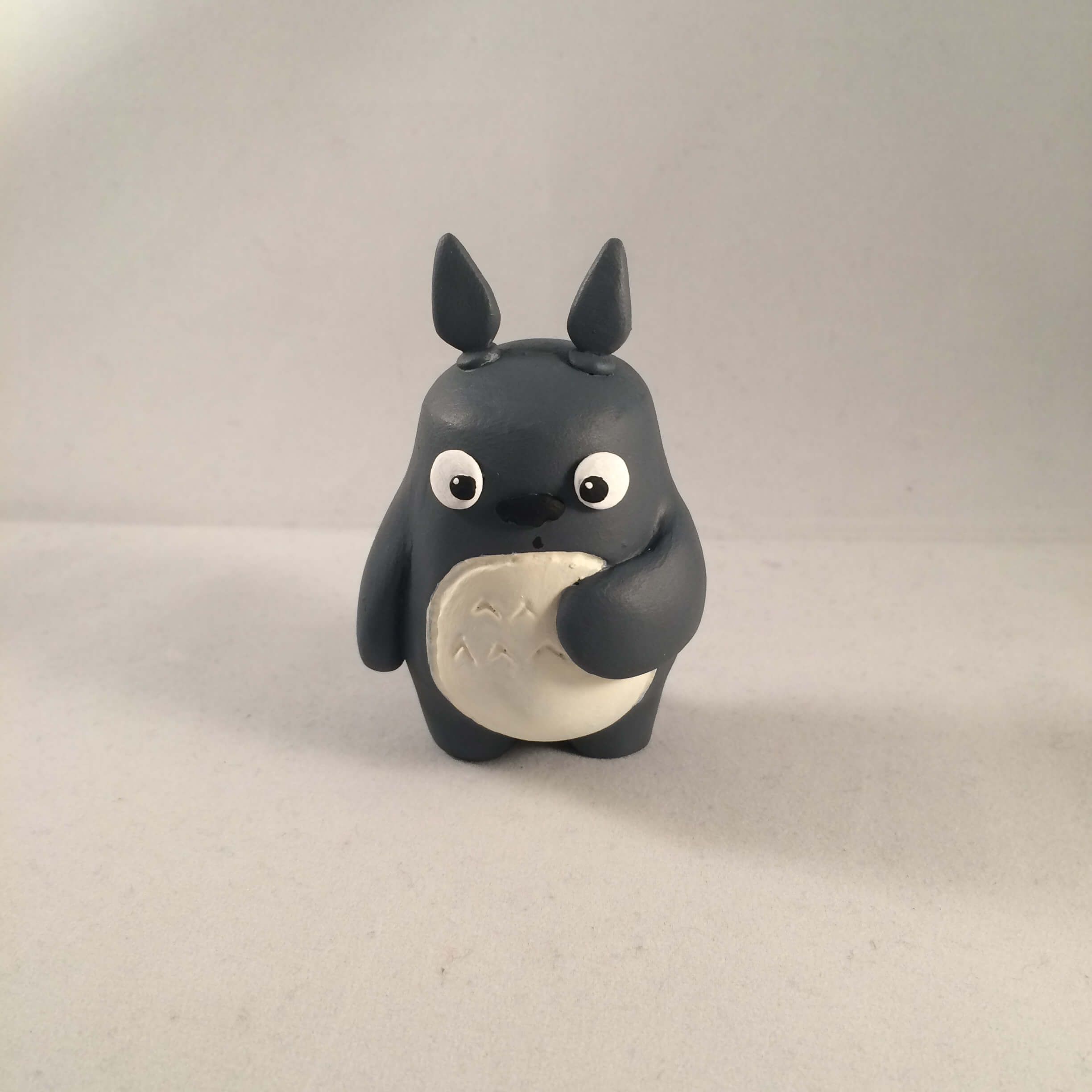 totoro-figurine-by-mjolnir-studio