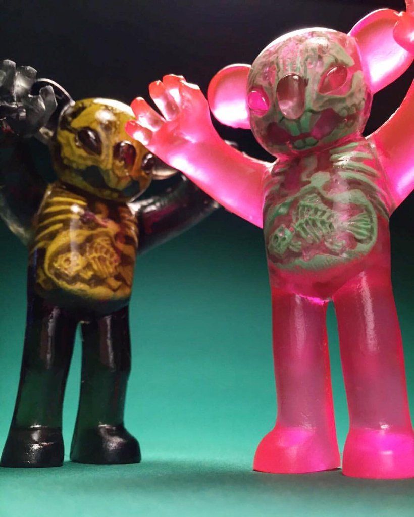 wootkowski-3-25-woot-bear-belly-dcon-2016-black-clear-by-scott-wilkowski-pink