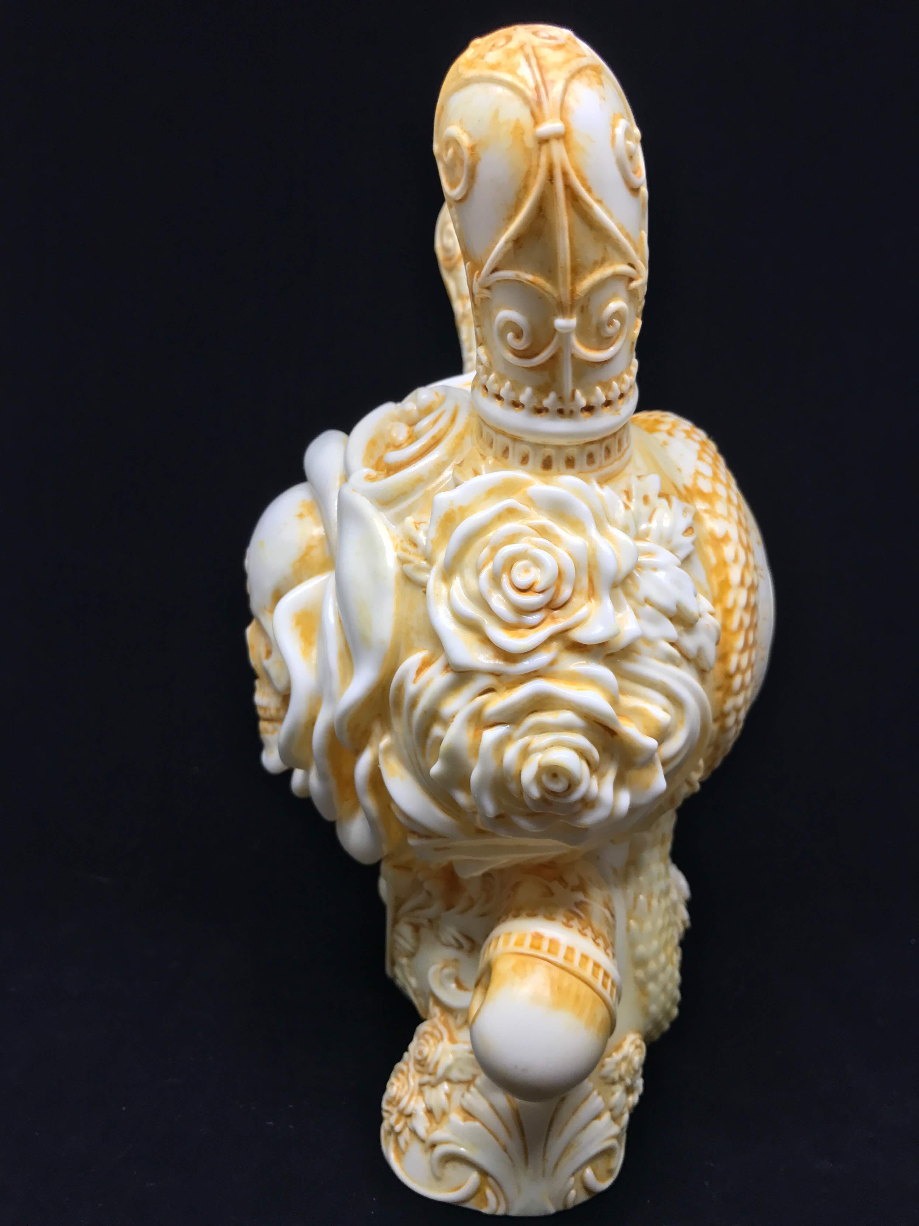 The-Clairvoyant-Dunny-JRYU-Kidrobot-side