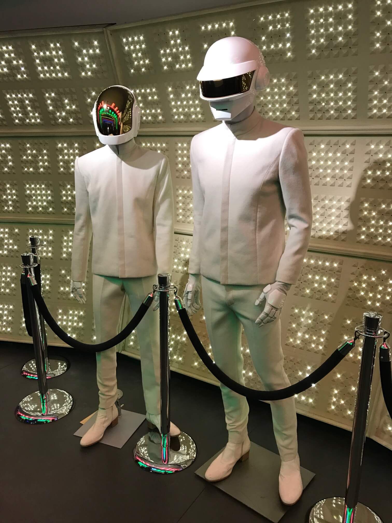 daft-punk-pop-up-LA-10