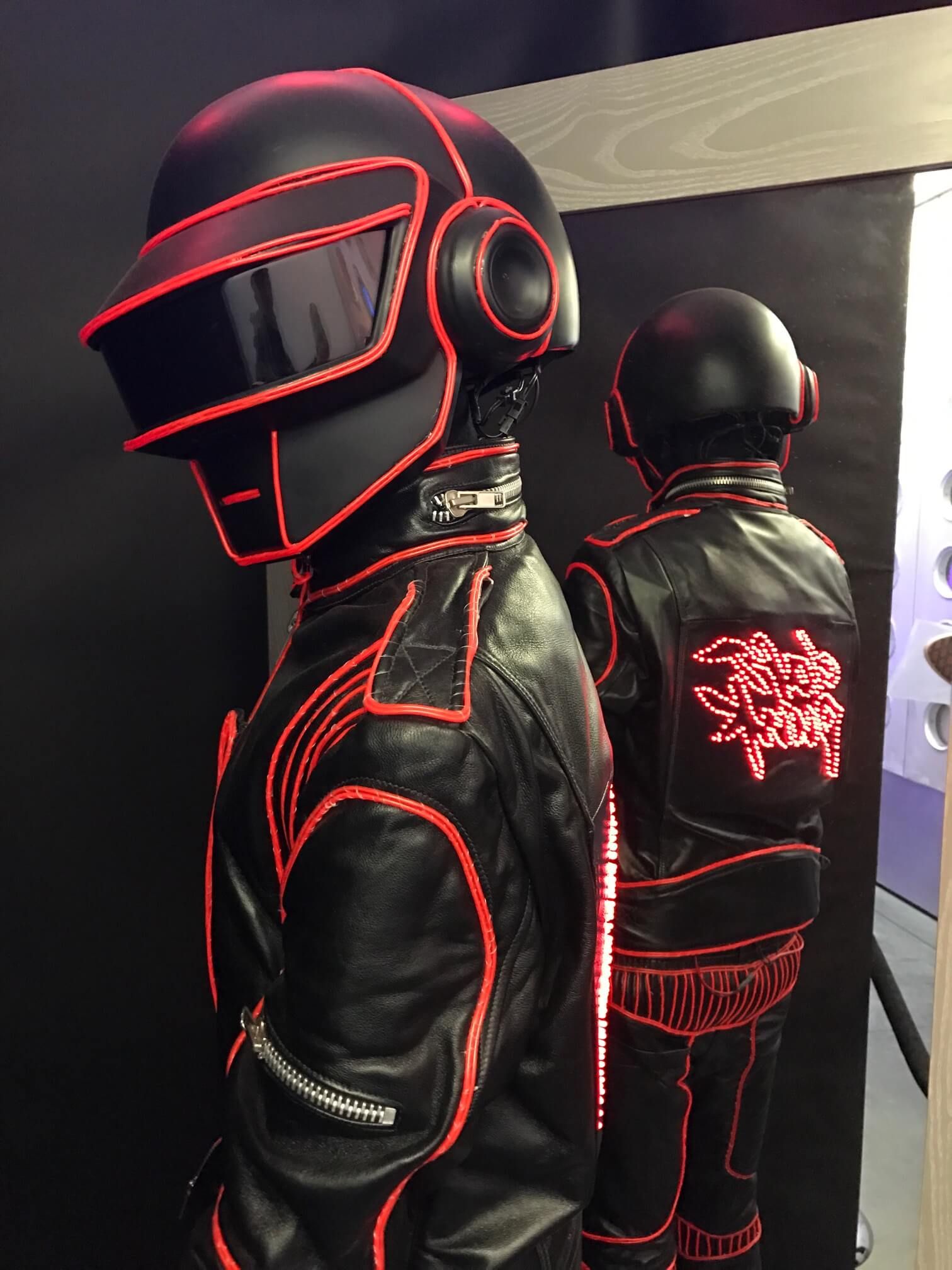 daft-punk-pop-up-LA-16