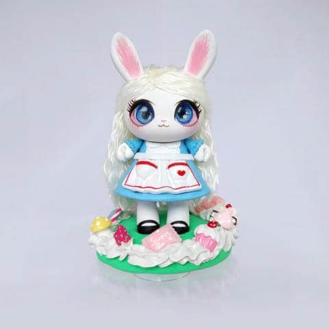 alice-in-candyland-by-mj-hsu-x-martian-toys-1