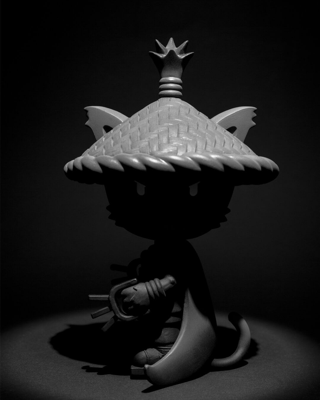 Mighty_Jaxx_Huck_Gee_Golden_Claw_Shadow