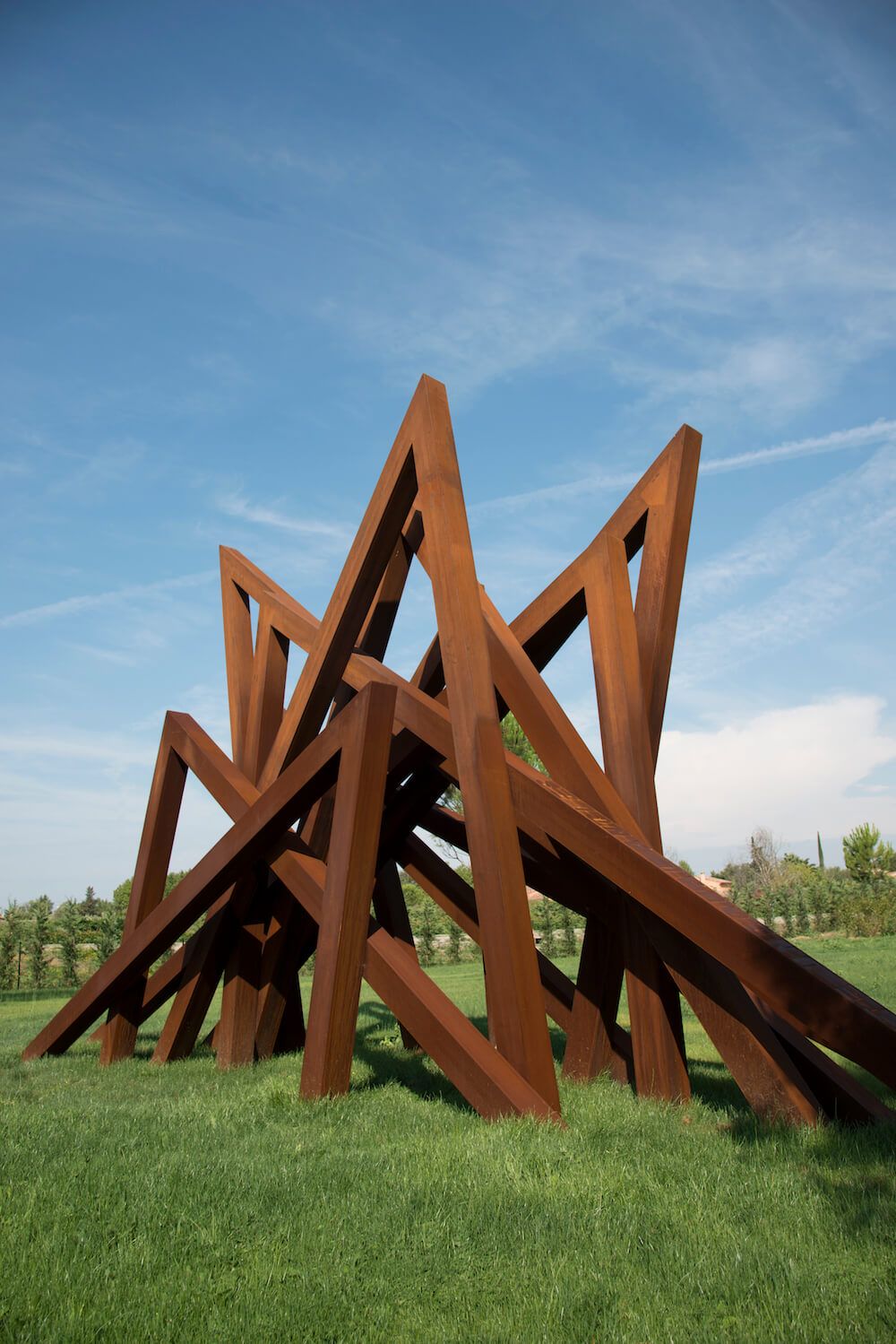 bernar_venet_11_acute_unequal_angles_2016