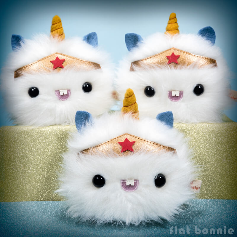 Flat-Bonnie-Unicorn-Baby-Plush-WonderCorn-SDCC2017-Giant-Robot-A7s06868