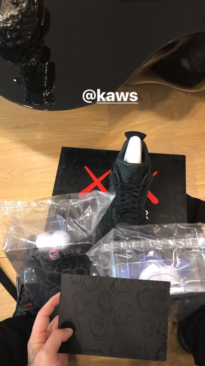 KAWS-Air-Jordan-4-retro-black-2