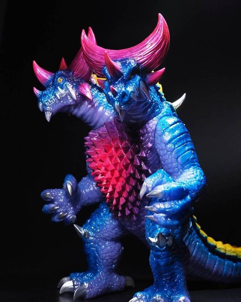 双頭怪獣 ゴサウラ ( 赤成型 ) RED GOSAURA KAIJU PLANET X ASIA