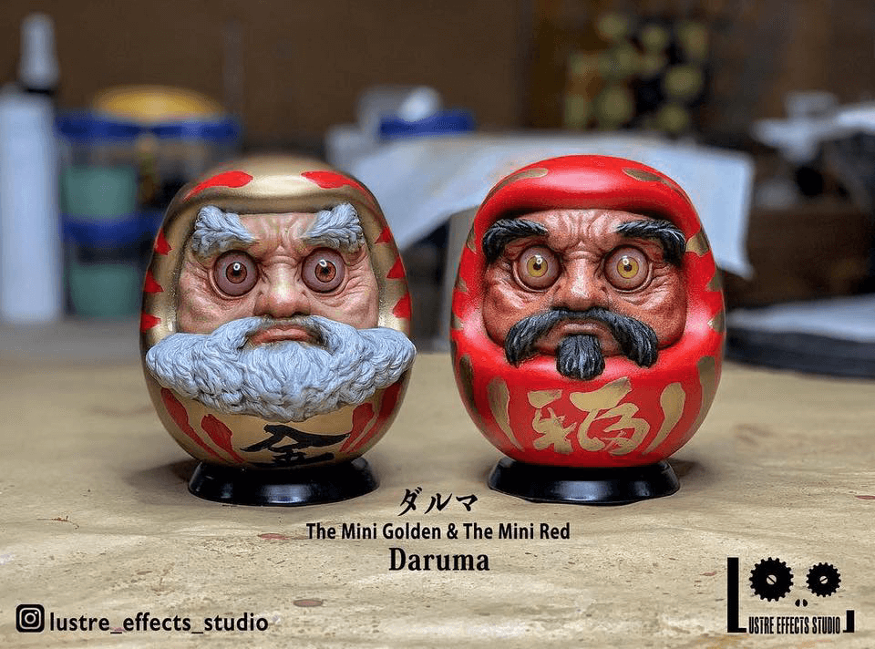 mini-golden-mini-red-daruma-doll-lustre-effects-studio1-2