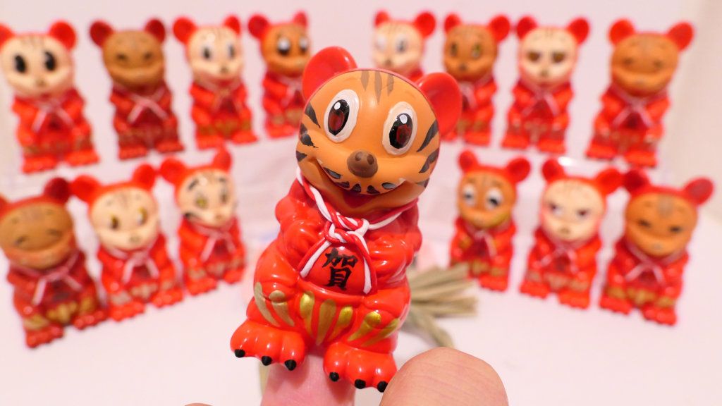 mini-mousezilla-blackbooktoy