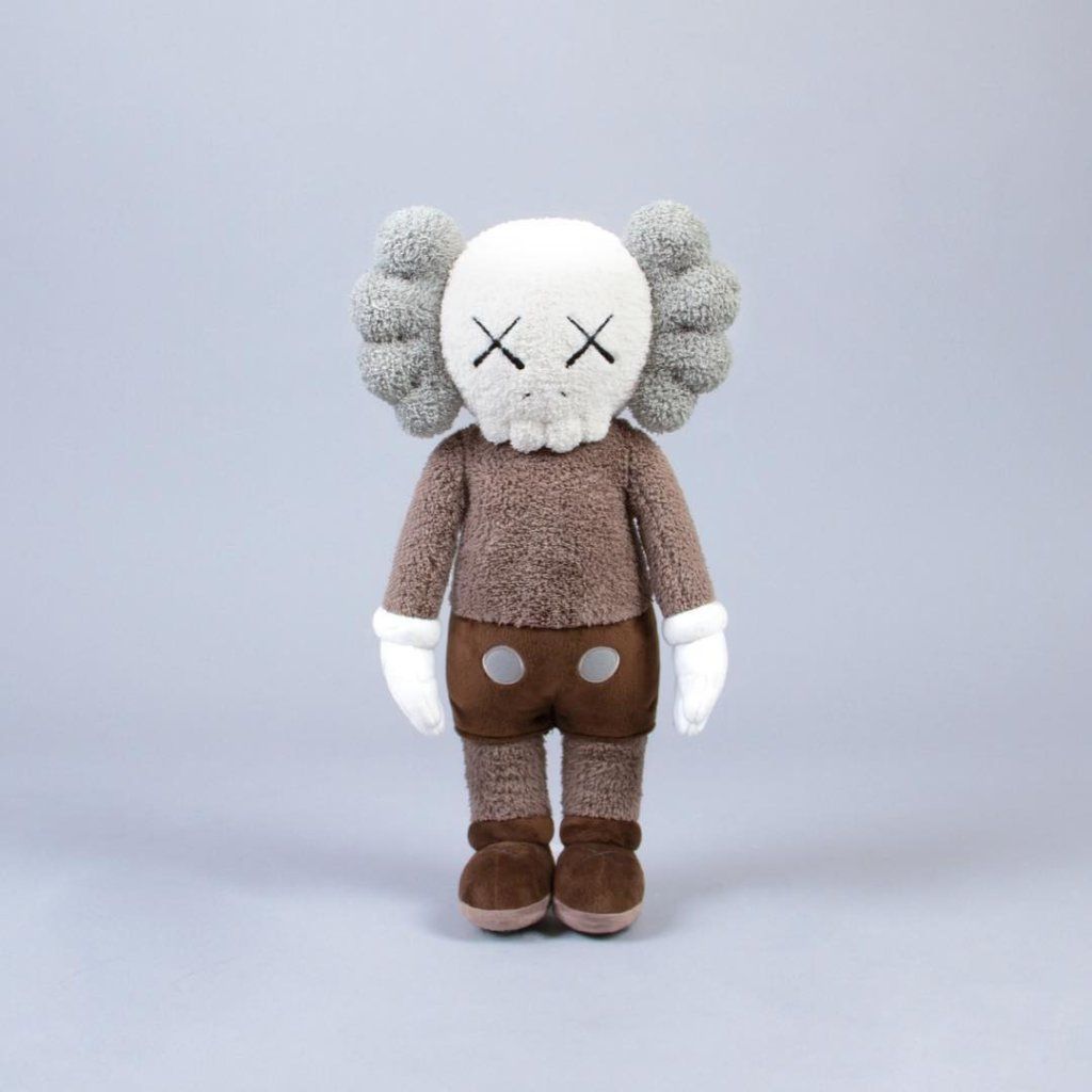 hongkong玩偶,hongkongdoll玩偶 kaws:holiday hong kong 20inch companion plush release details