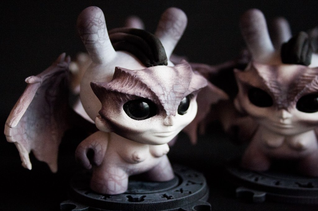 necrodunnycon-dmx-hecho-en-mexico-dunny-series-jump-jumper-ant-kidrobot-close-up