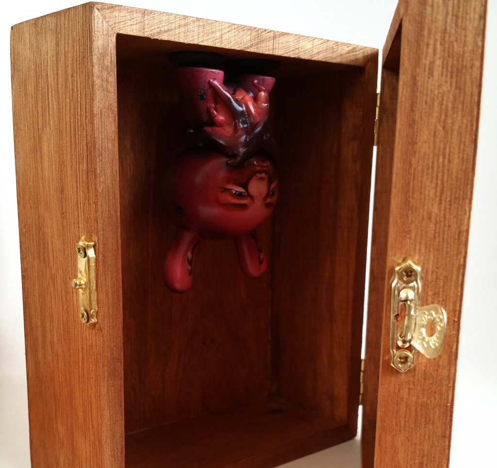 bat_red_hanging1
