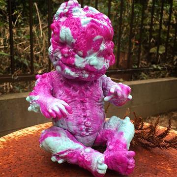 autopsy-zombie-staple-baby-by-miscreation-toys