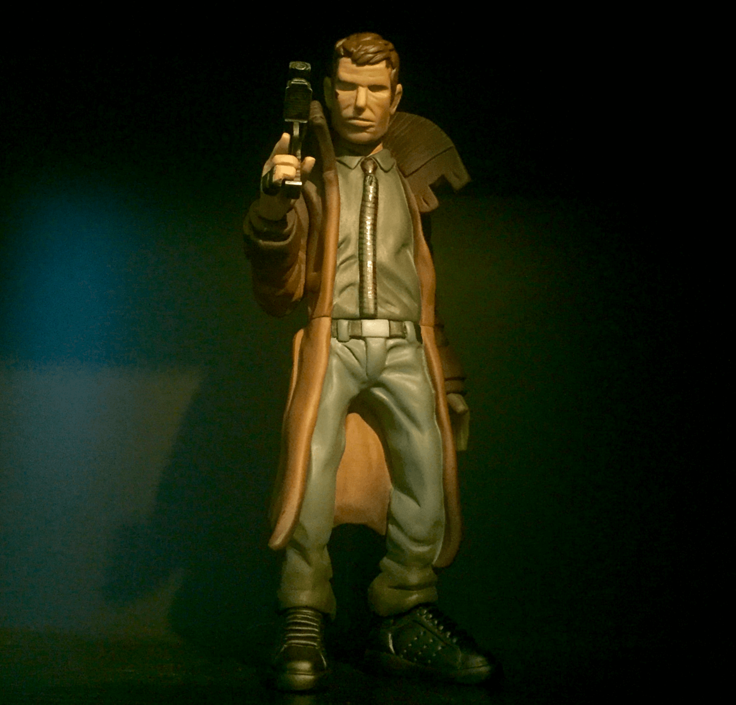 blade runner figurine