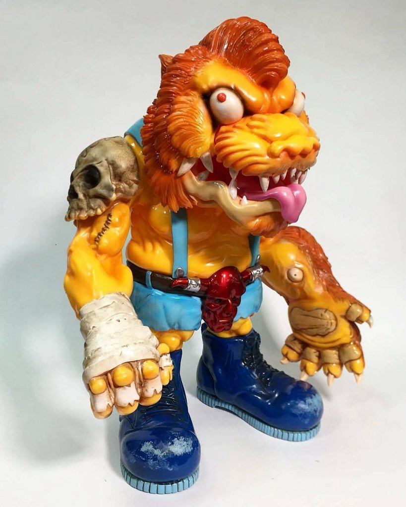 strutter-dcon-grizbizniz-unbox