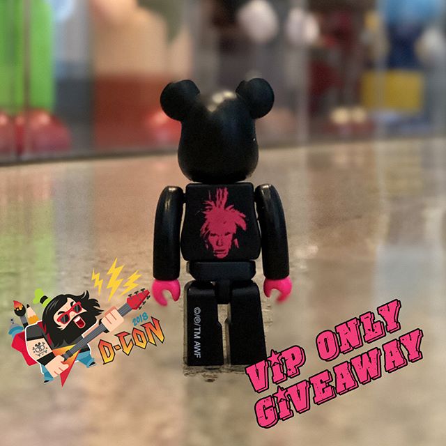 dcon-vip-bearbrick-2018-rear