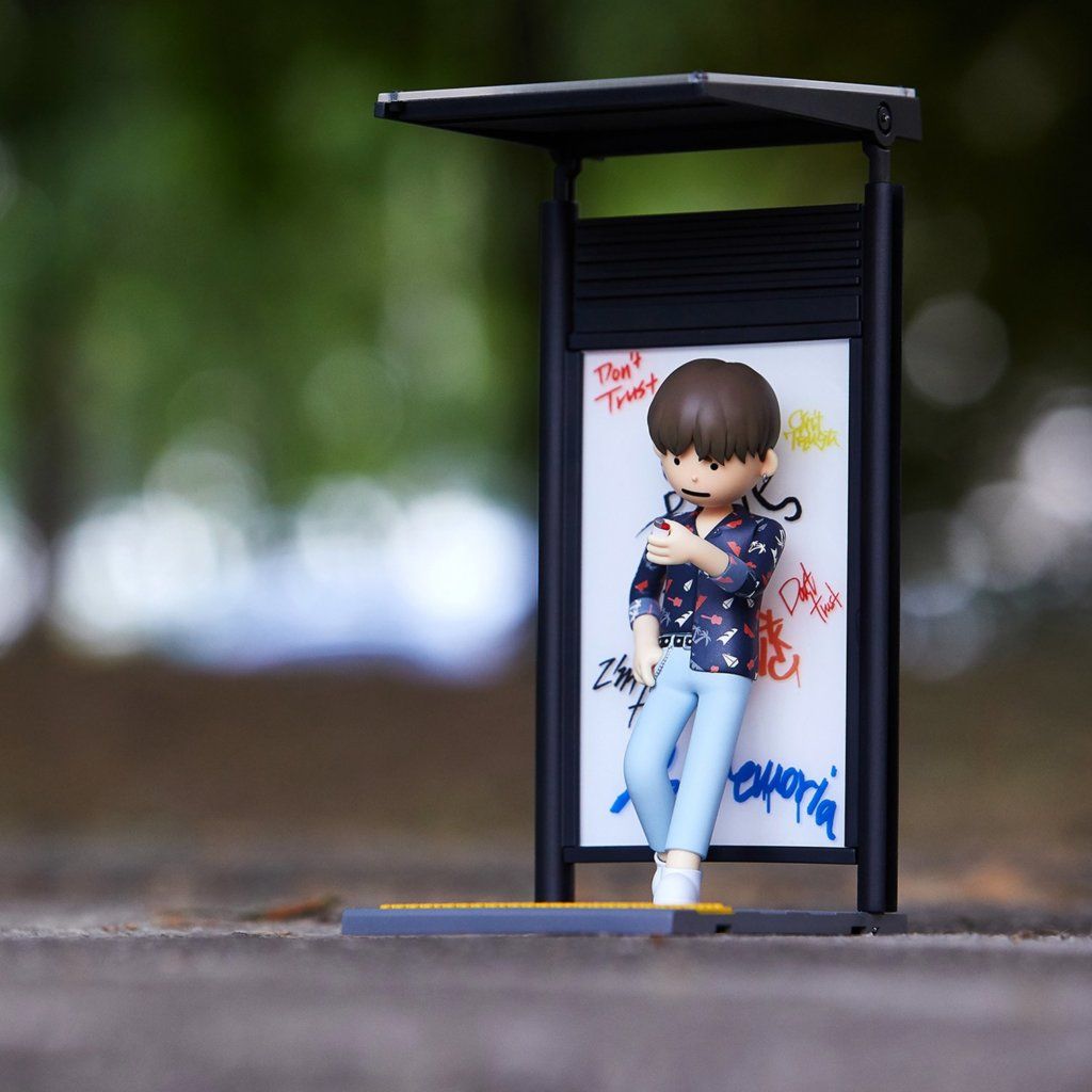 BTS Bus Stop Art Toys! - The Toy Chronicle