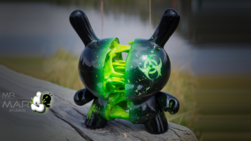 mr-mars-studio-biohazard-custom-dunny-featured