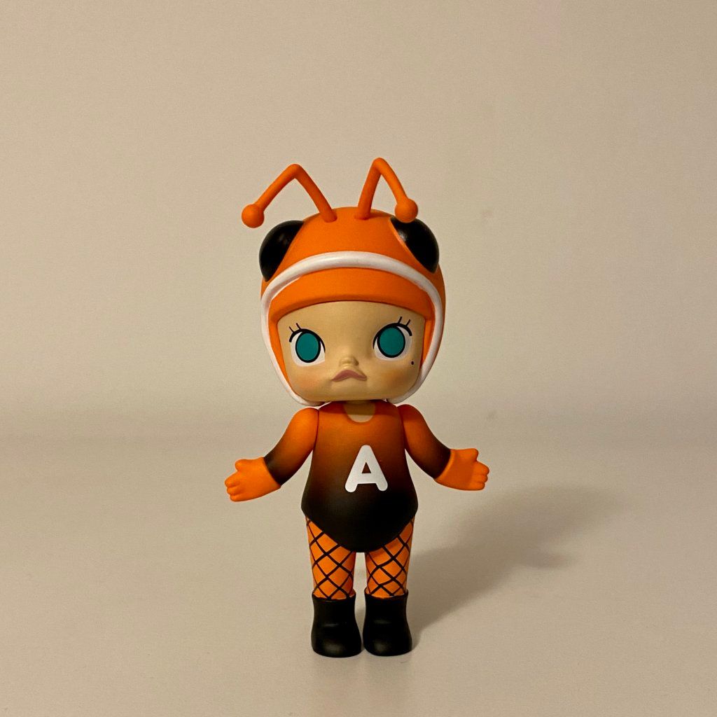 molly-bugs-s1-popmart-kennyswork-ant