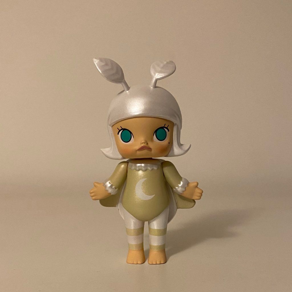 molly-bugs-s1-popmart-kennyswork-moth