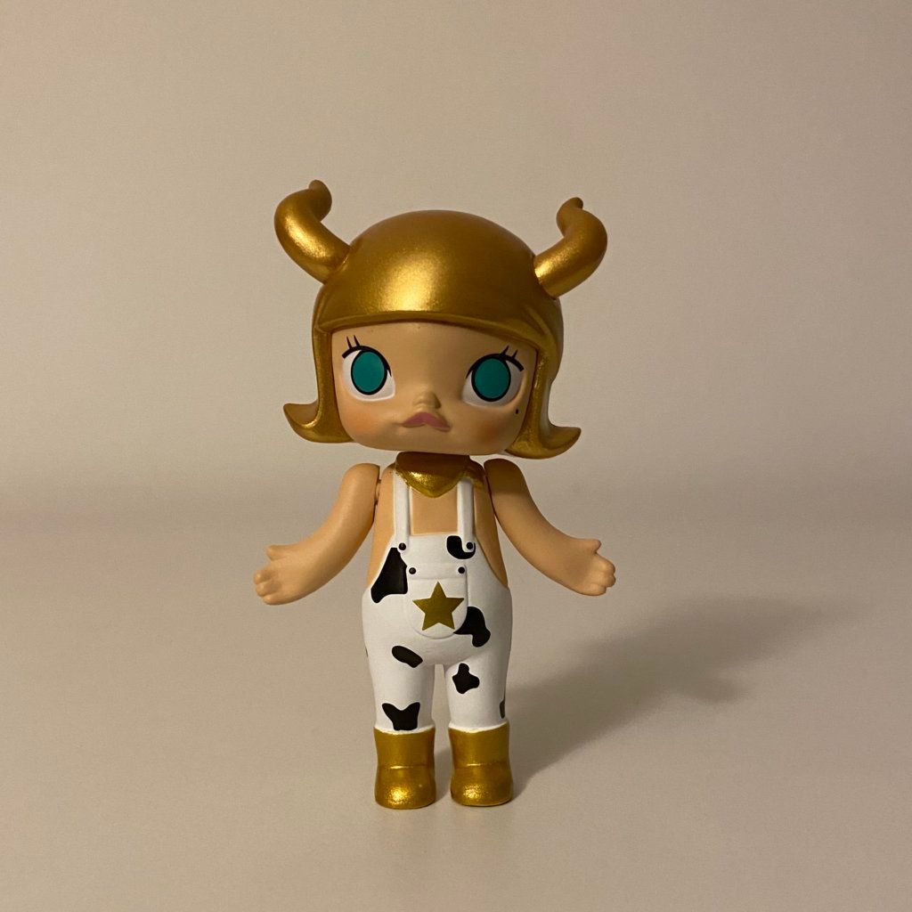 molly-zodiac-popmart-kennyswork-taurus