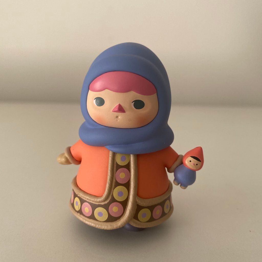 pucky-winter-babies-popmart-dolly