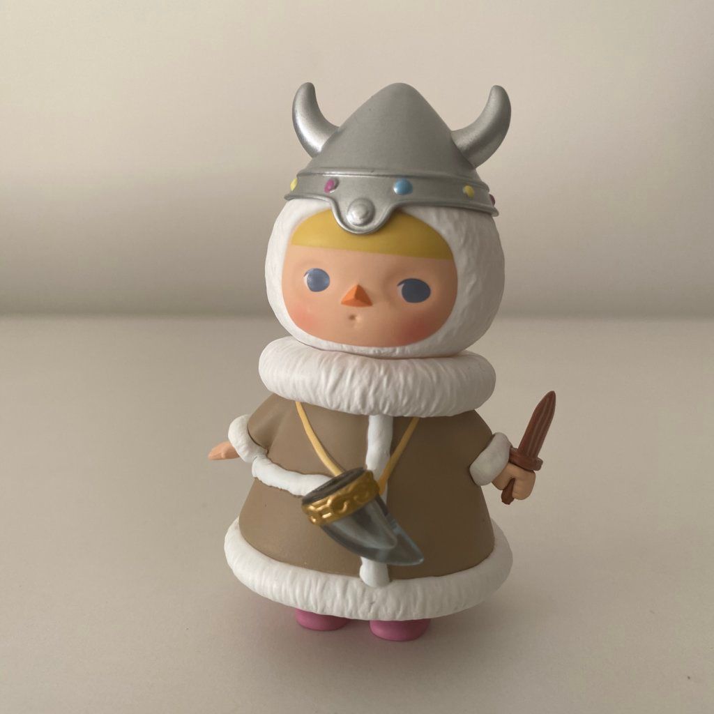 pucky-winter-babies-popmart-viking-baby