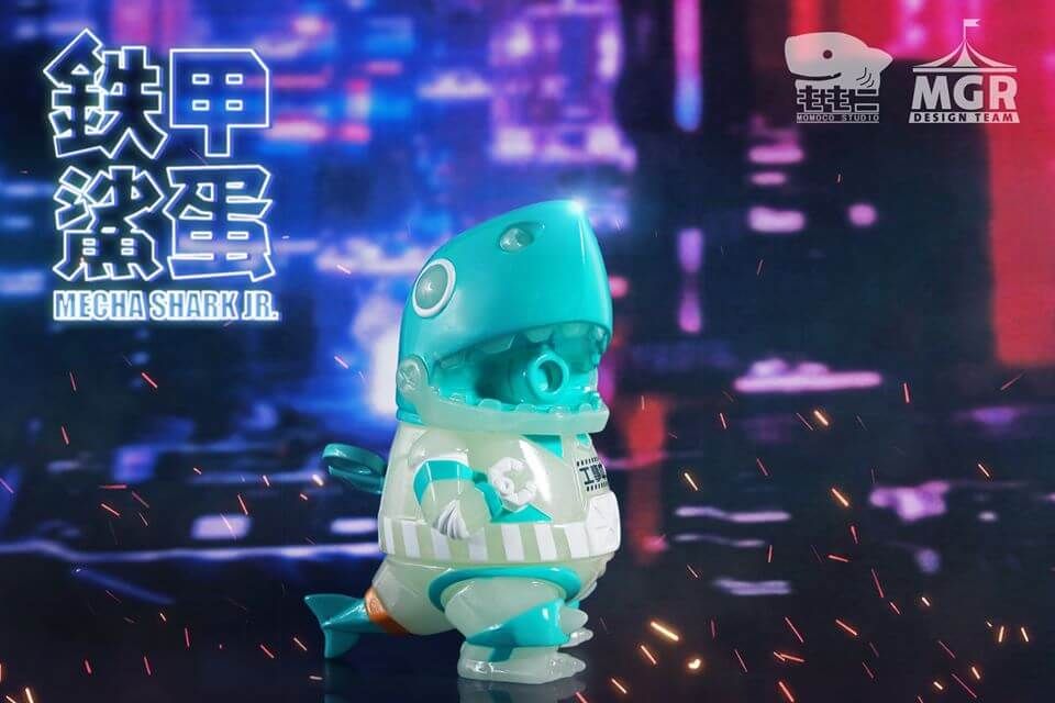 Momoco Studio 毛毛二 x MGR's GLOW IN THE DARK MECHA SHARK JR
