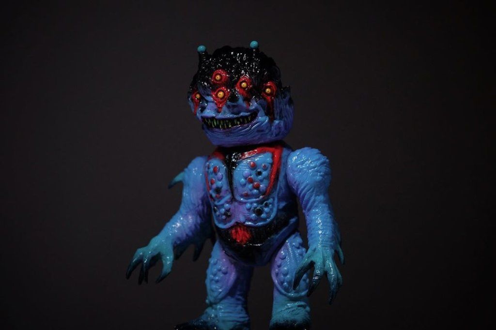 BUG x RampageToys x MVH x skullheadbutt Alien Hunter - The