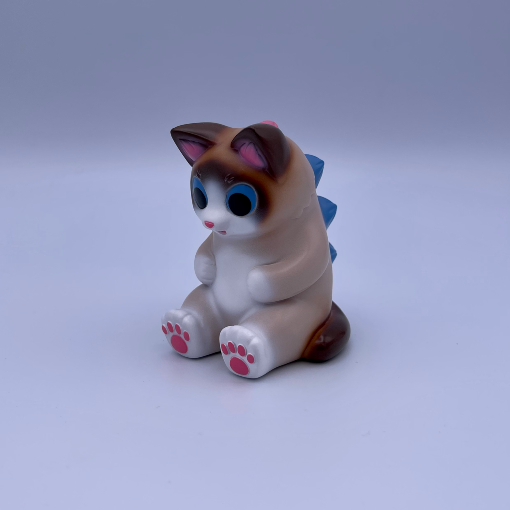 Sitting-Negora-Ragdoll
