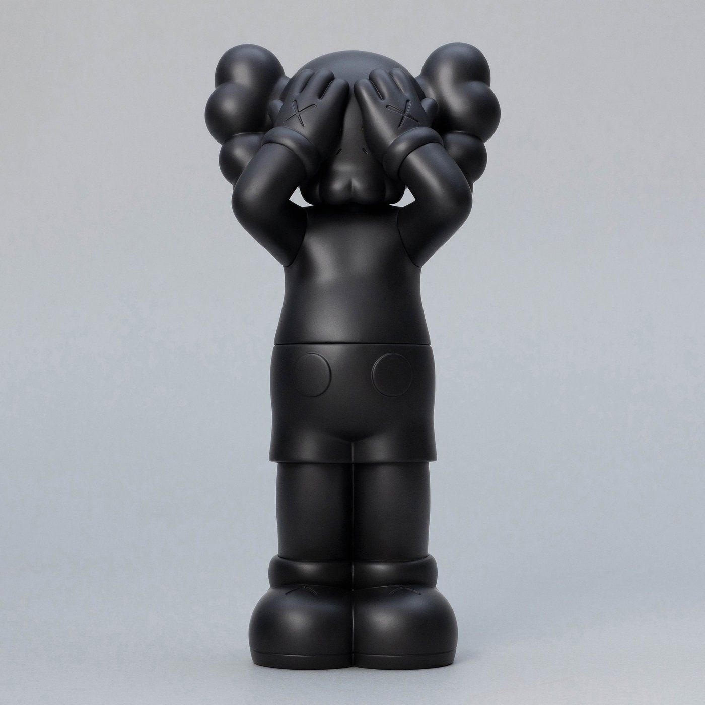 KAWS Holiday UK Vinyl Figure Black - US
