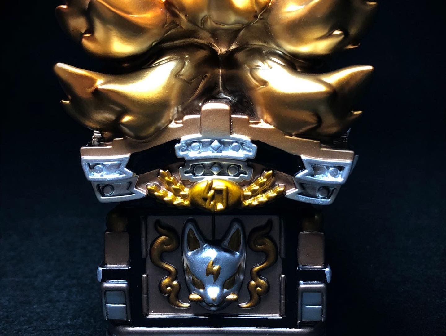輝く高品質な Presents ONE KAIJU X GENKOSHA The The - Catafalque Genkosha その他
