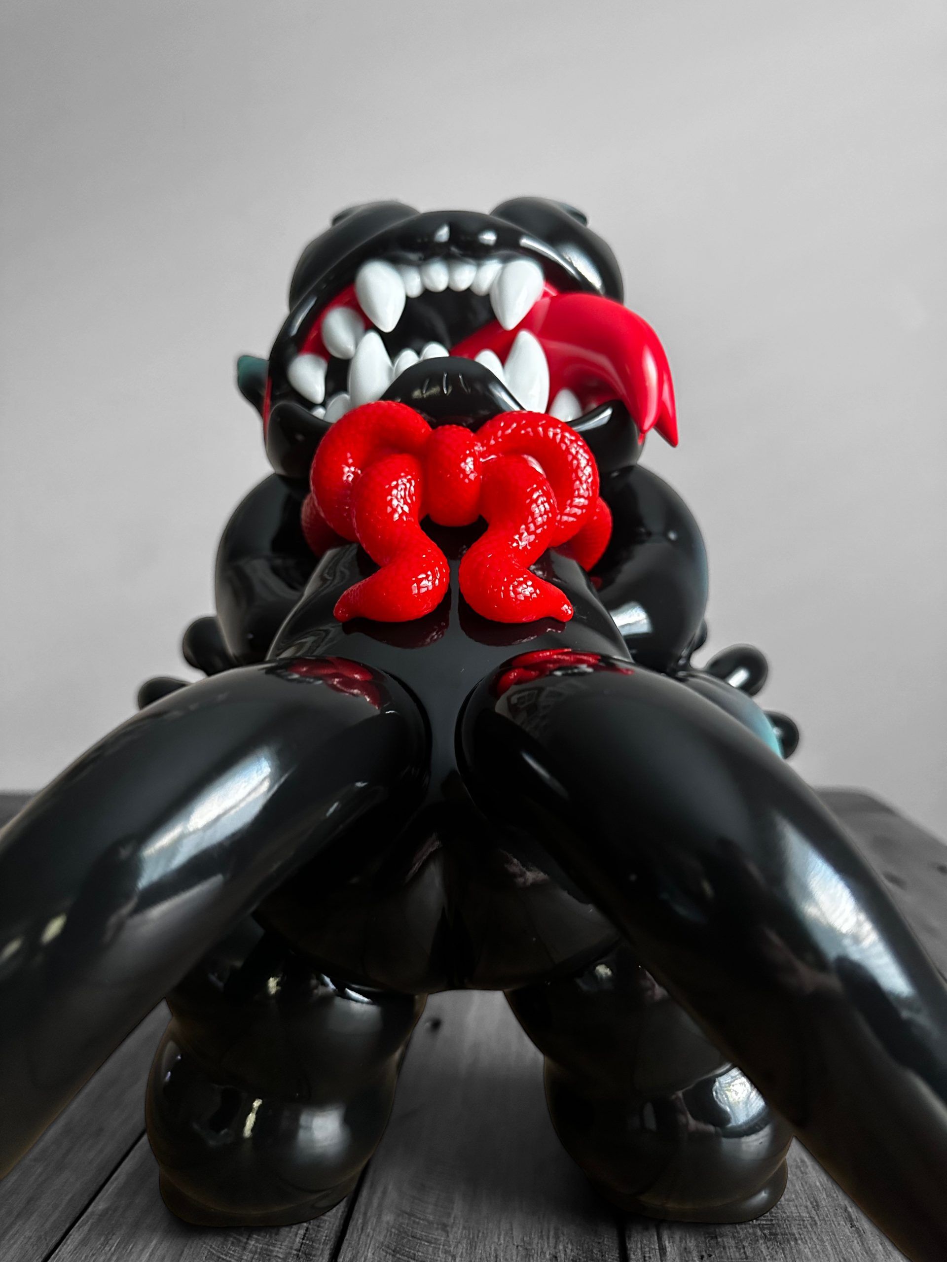 Grape Brain x Strangecat Toys Presents DNIGIRUJIN God of Big